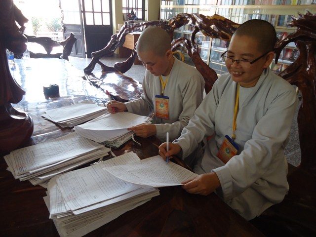 Bình Dương: Tuyển người làm Phật