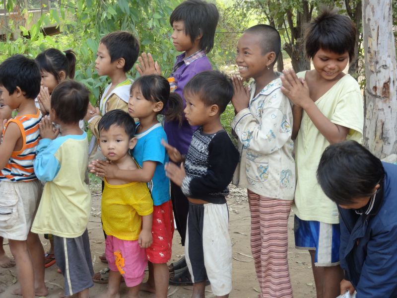 TP. HCM: CLB Hoằng Pháp Trẻ mang thông điệp từ bi đến với Kiều bào tại Campuchia