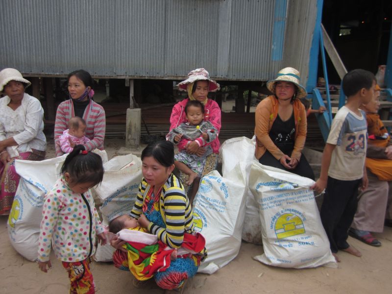 TP. HCM: CLB Hoằng Pháp Trẻ mang thông điệp từ bi đến với Kiều bào tại Campuchia