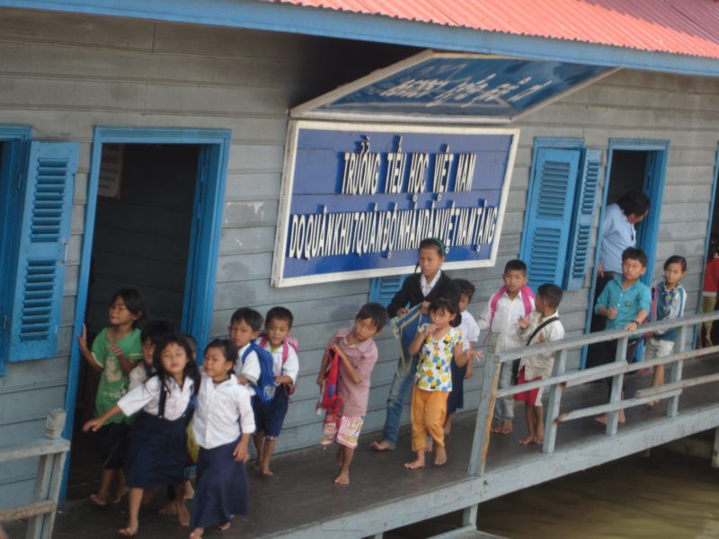 TP. HCM: CLB Hoằng Pháp Trẻ mang thông điệp từ bi đến với Kiều bào tại Campuchia
