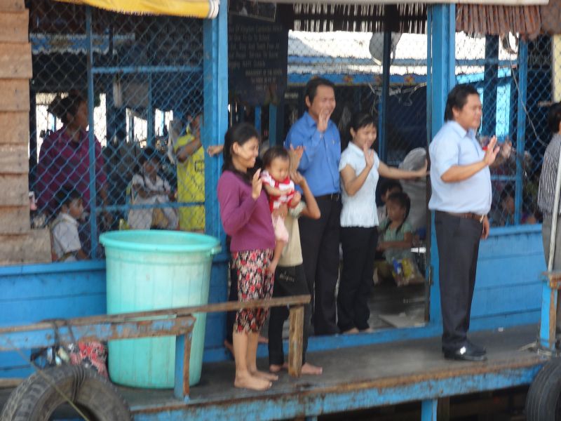 TP. HCM: CLB Hoằng Pháp Trẻ mang thông điệp từ bi đến với Kiều bào tại Campuchia