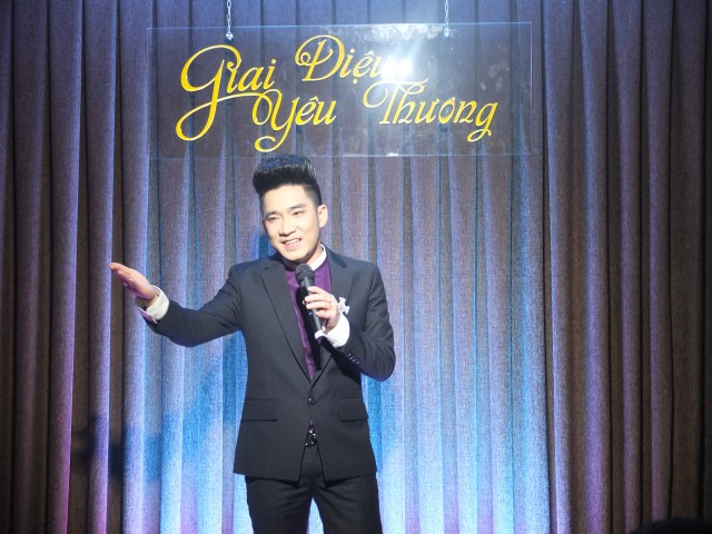 Đêm nhạc Quý Luân – Gieo hương Hoa Từ Bi vào đời