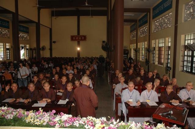 Bình Dương: Tuyển người làm Phật