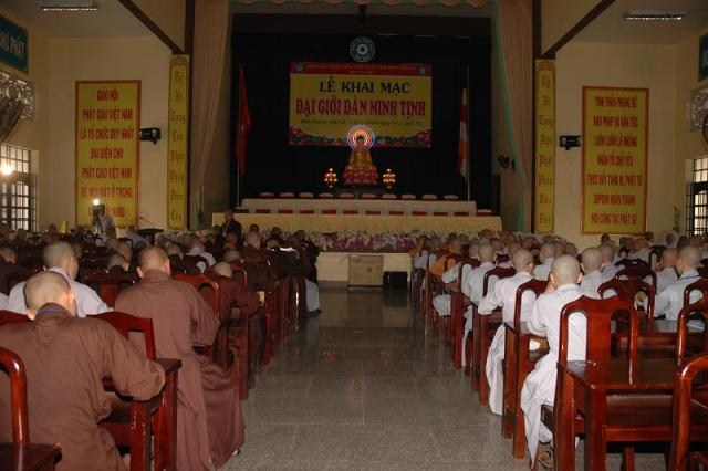 Bình Dương: Tuyển người làm Phật