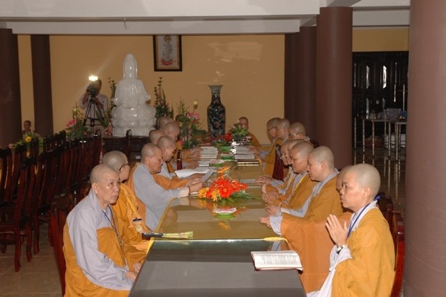 Chùm ảnh: Lễ truyền giới tại đại giới đàn Tịnh Minh - Bình Dương