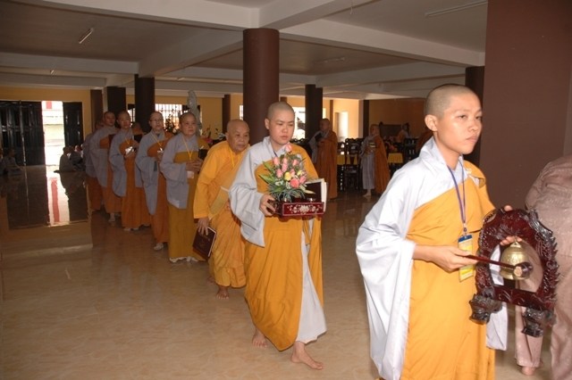 Chùm ảnh: Lễ truyền giới tại đại giới đàn Tịnh Minh - Bình Dương