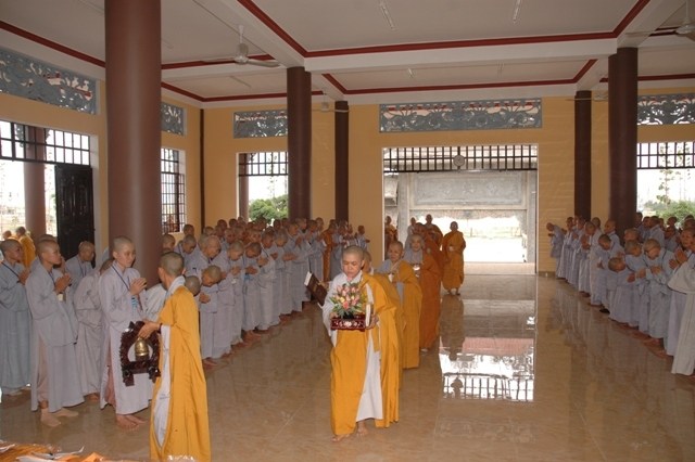 Chùm ảnh: Lễ truyền giới tại đại giới đàn Tịnh Minh - Bình Dương