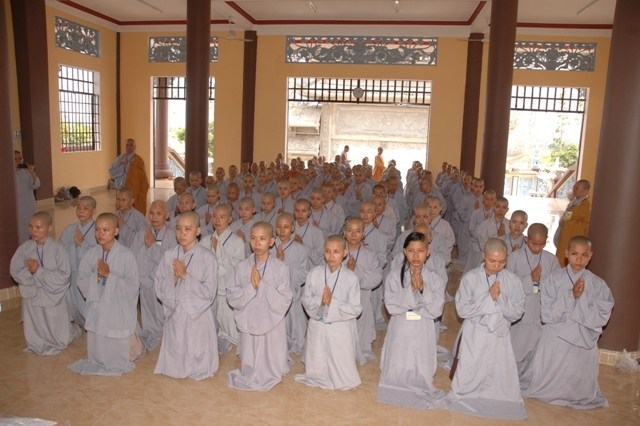 Chùm ảnh: Lễ truyền giới tại đại giới đàn Tịnh Minh - Bình Dương
