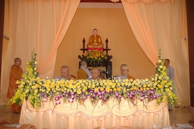 Chùm ảnh: Lễ truyền giới tại đại giới đàn Tịnh Minh - Bình Dương