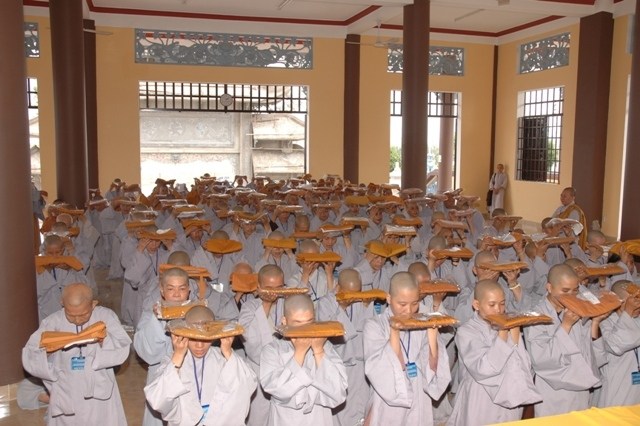 Chùm ảnh: Lễ truyền giới tại đại giới đàn Tịnh Minh - Bình Dương