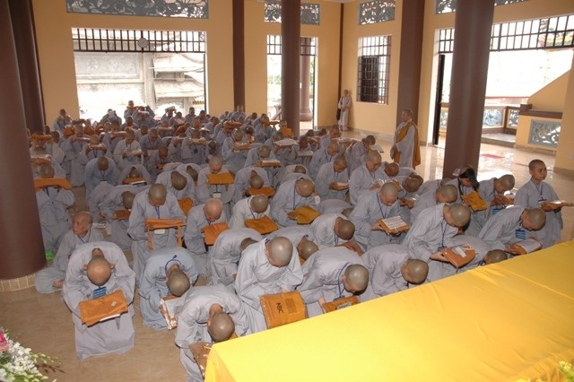 Chùm ảnh: Lễ truyền giới tại đại giới đàn Tịnh Minh - Bình Dương