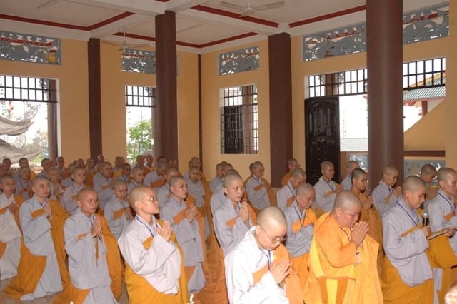 Chùm ảnh: Lễ truyền giới tại đại giới đàn Tịnh Minh - Bình Dương