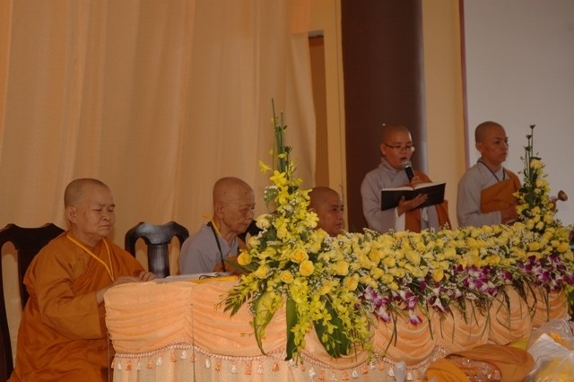 Chùm ảnh: Lễ truyền giới tại đại giới đàn Tịnh Minh - Bình Dương