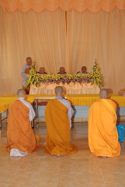 Chùm ảnh: Lễ truyền giới tại đại giới đàn Tịnh Minh - Bình Dương