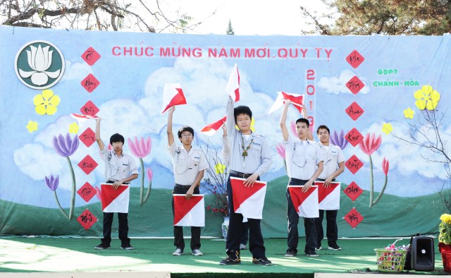 Hoa Kỳ: Hội Tết năm Quý Tỵ của 2 gia đình Phật tử Chánh Hòa, Chánh Tâm tại TP. Hayward