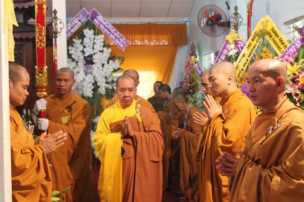 TV Sơn Thắng: Phúng viếng lễ tang cố HT. Thích Đắc Pháp - phần IV
