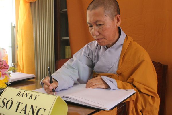 TV Sơn Thắng: Phúng viếng lễ tang cố HT. Thích Đắc Pháp - phần IV
