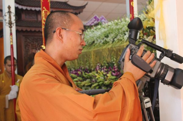 TV Sơn Thắng: Phúng viếng lễ tang cố HT. Thích Đắc Pháp - phần IV