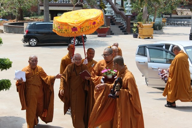 Chùm ảnh: Lễ truyền giới tại đại giới đàn Tịnh Minh - Bình Dương