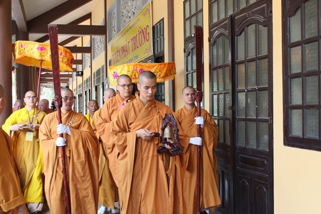 Chùm ảnh: Lễ truyền giới tại đại giới đàn Tịnh Minh - Bình Dương