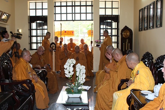 Chùm ảnh: Lễ truyền giới tại đại giới đàn Tịnh Minh - Bình Dương