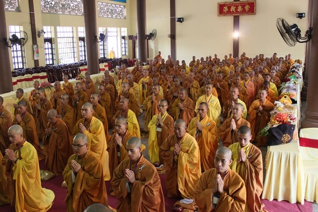Chùm ảnh: Lễ truyền giới tại đại giới đàn Tịnh Minh - Bình Dương