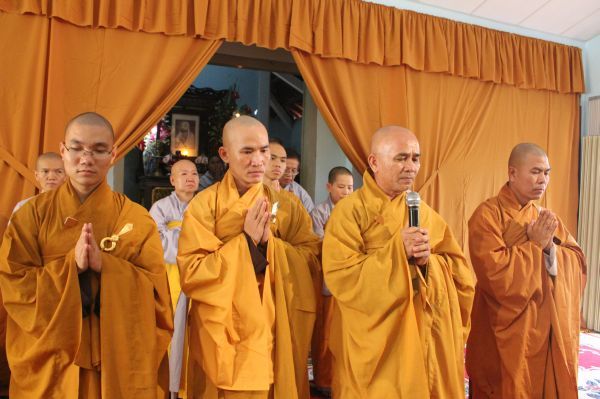 Vĩnh Long: Rước di ảnh về Tổ đình TV Thường Chiếu sám hối Hòa thượng Tôn sư