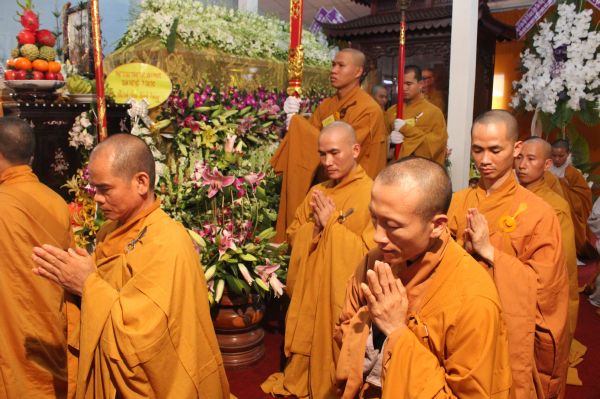 TV Sơn Thắng: Các phái đoàn viếng phần V