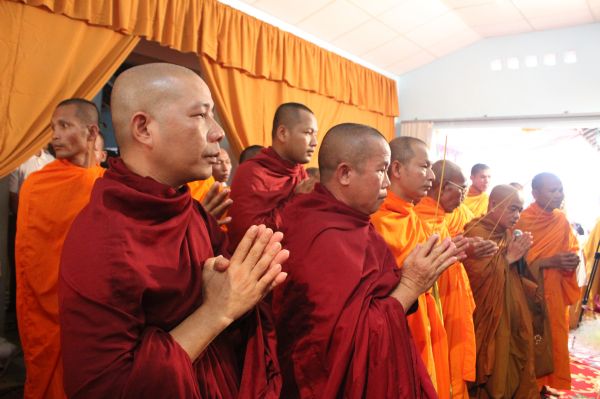 TV Sơn Thắng: Các phái đoàn viếng phần V