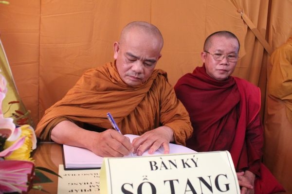 TV Sơn Thắng: Các phái đoàn viếng phần V