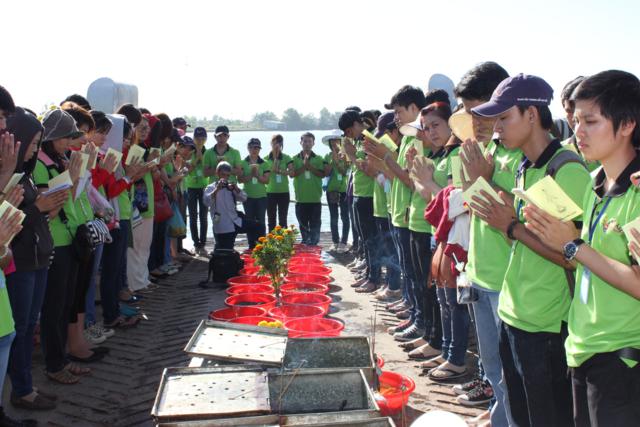 Làn Gió Ấm: Di Lặc du xuân mang yêu thương đến mọi miền