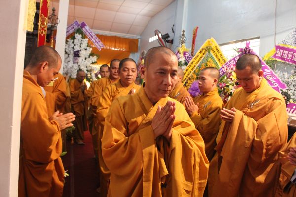 TV Sơn Thắng: Các phái đoàn viếng phần V