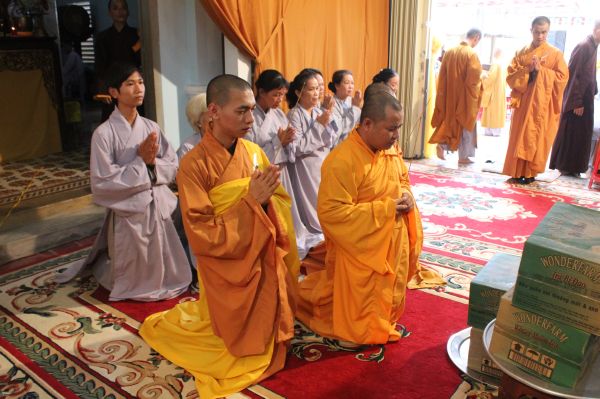 TV Sơn Thắng: Các phái đoàn viếng phần V