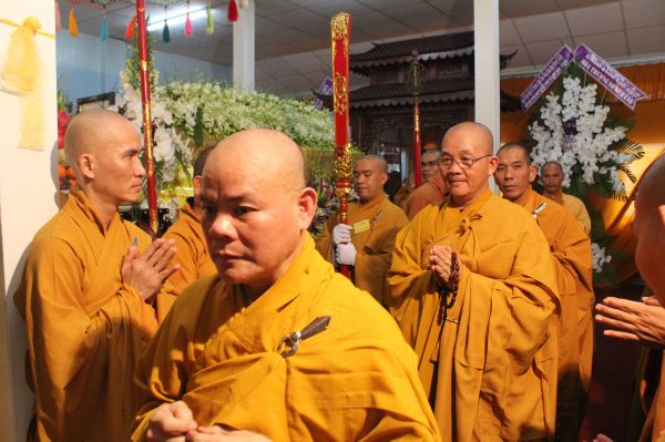 TV Sơn Thắng: Các phái đoàn viếng phần V