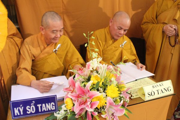 TV Sơn Thắng: Các phái đoàn viếng phần V