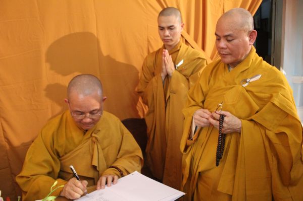 TV Sơn Thắng: Các phái đoàn viếng phần V