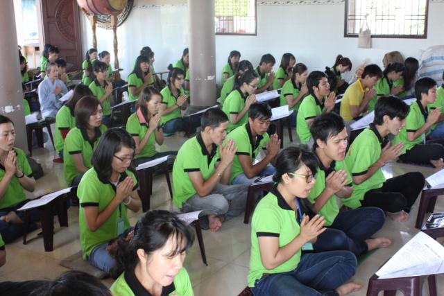 Làn Gió Ấm: Di Lặc du xuân mang yêu thương đến mọi miền
