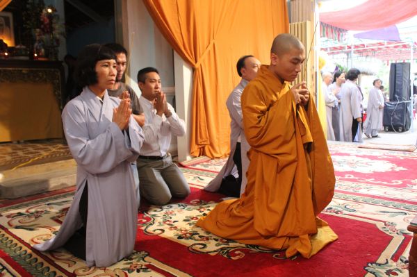 TV Sơn Thắng: Các phái đoàn viếng phần V