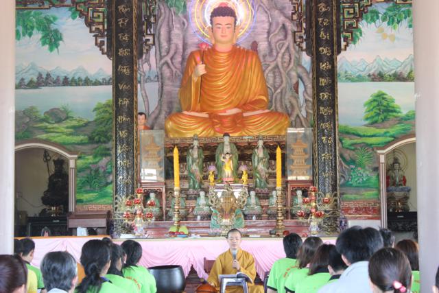 Làn Gió Ấm: Di Lặc du xuân mang yêu thương đến mọi miền