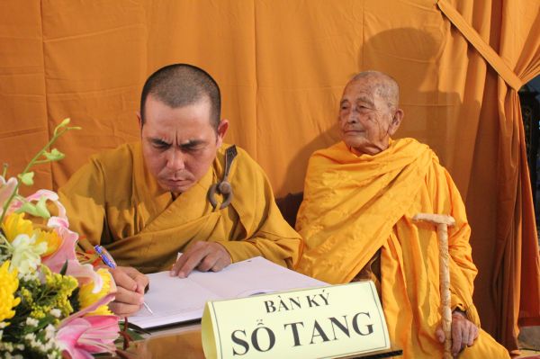 TV Sơn Thắng: Các phái đoàn viếng phần V
