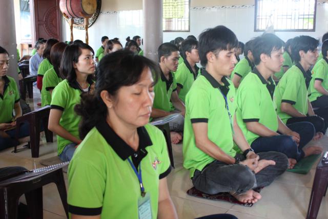 Làn Gió Ấm: Di Lặc du xuân mang yêu thương đến mọi miền