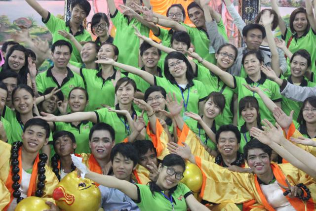 Làn Gió Ấm: Di Lặc du xuân mang yêu thương đến mọi miền