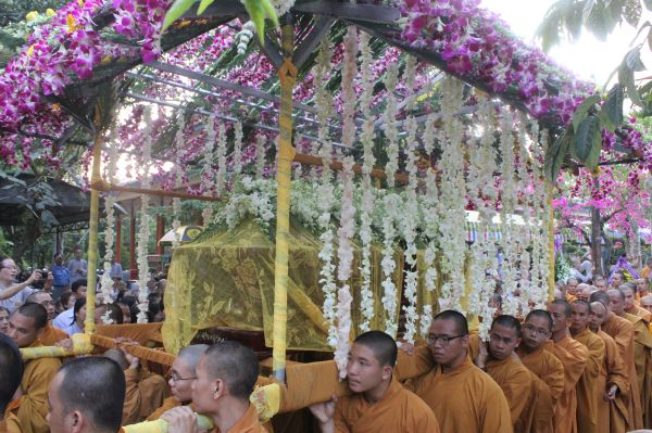 Vĩnh Long: Xúc động chùm ảnh lễ tiễn đưa HT. Thích Đắc Pháp về cõi Phật
