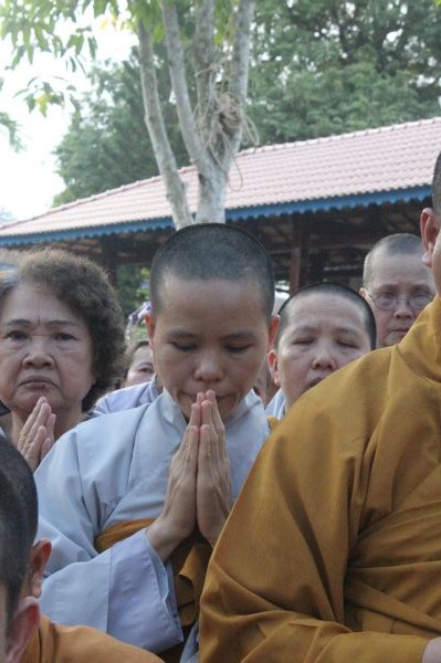Vĩnh Long: Hàng ngàn Tăng Ni, Phật tử tham dự lễ cung tống kim quan nhập Bảo tháp