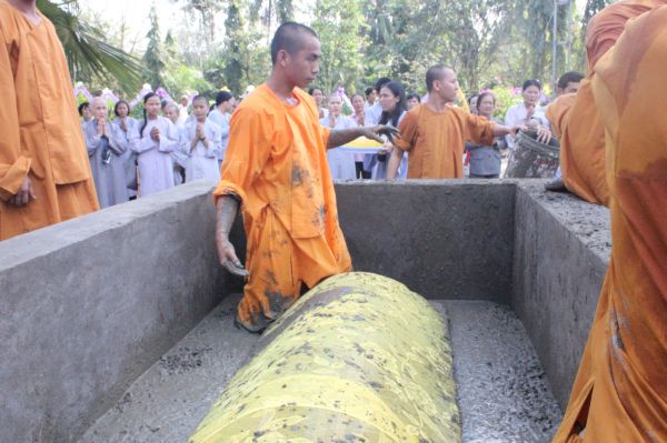 Vĩnh Long: Xúc động chùm ảnh lễ tiễn đưa HT. Thích Đắc Pháp về cõi Phật