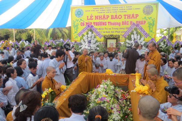 Vĩnh Long: Xúc động chùm ảnh lễ tiễn đưa HT. Thích Đắc Pháp về cõi Phật