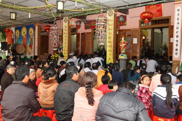 Hội từ thiện Đạo Phật Ngày Nay giúp đỡ người nghèo tại Hà Tĩnh