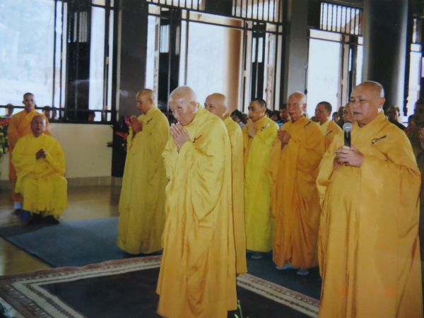 Vĩnh Long: Rước di ảnh về Tổ đình TV Thường Chiếu sám hối Hòa thượng Tôn sư