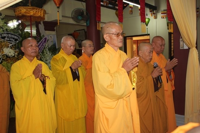 Chùm ảnh: Các phái đoàn viếng cố HT. Thích Huệ Hiền ngày 11/03/2013