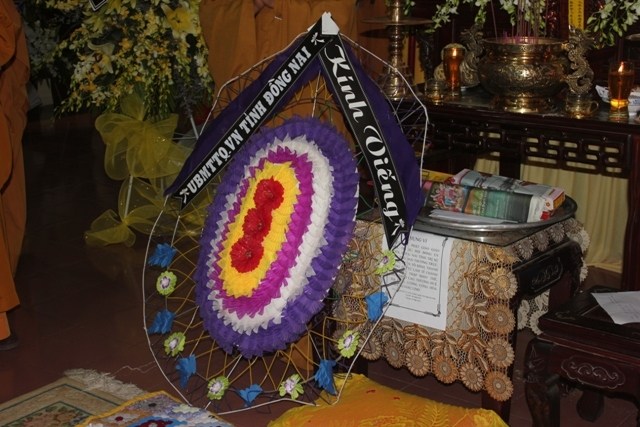 Chùm ảnh: Các phái đoàn viếng cố HT. Thích Huệ Hiền ngày 11/03/2013